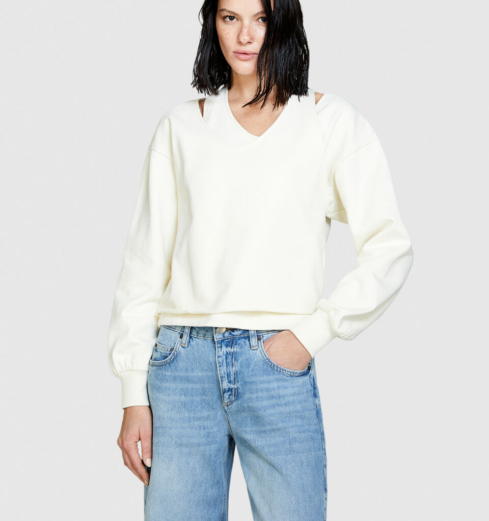 Off-the-shoulder sweatshirt - Pullover Sweatshirts - Creamy White | Sisley image number 4